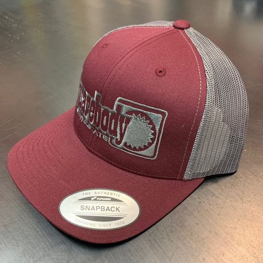 MAROON AND GRAY SNAPBACK RETRO TRUCKER MESH SBS LOGO #4 HAT
